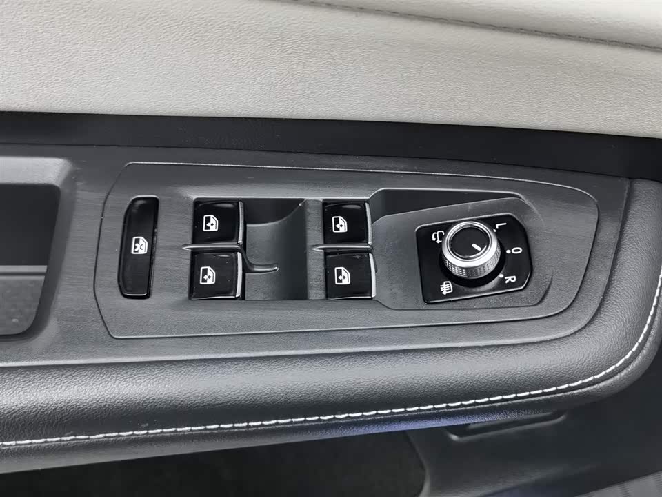 Volkswagen Tourang