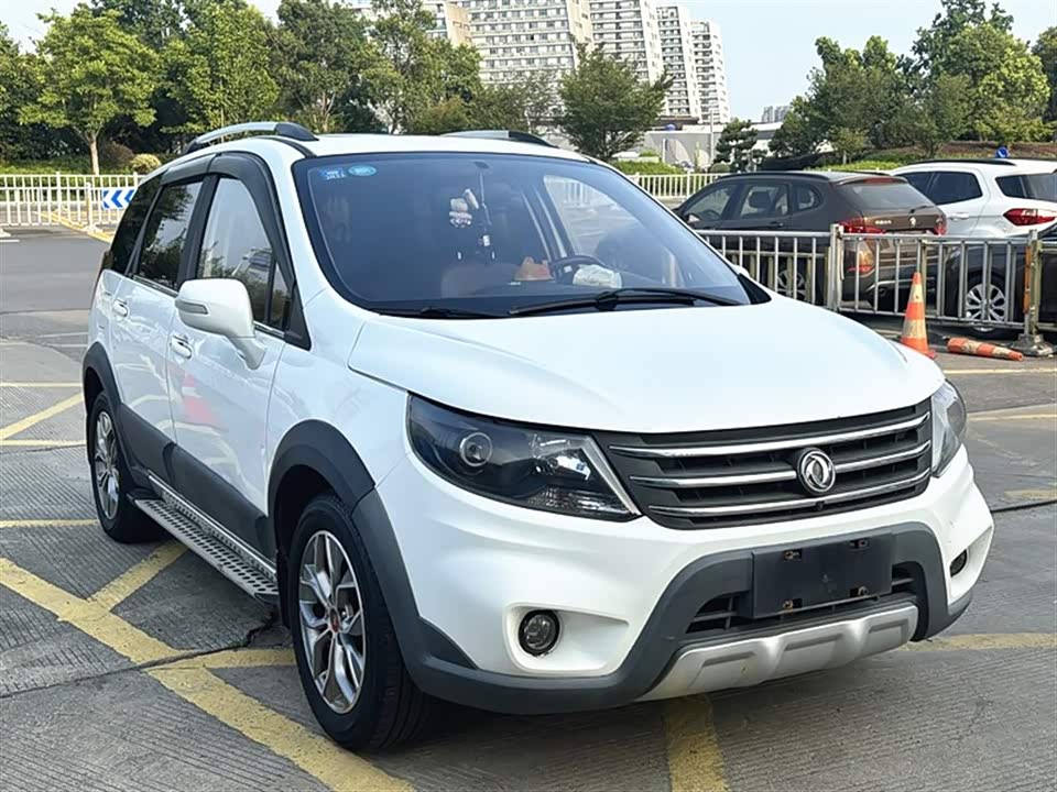 Forthing Jingyi X5 Forthing Jingyi X5