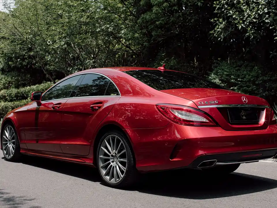 Mercedes-Benz CLS Mercedes-Benz CLS