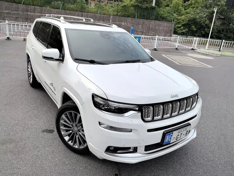 Jeep Grand Commander