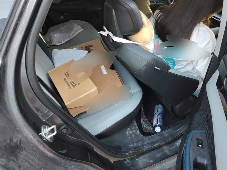 Changan UNI-V Smart iDD Changan UNI-V Smart iDD