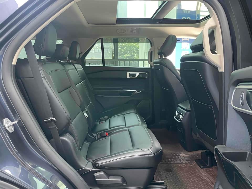 Ford Explorer Ford Explorer