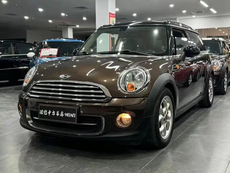 MINI CLUBMAN