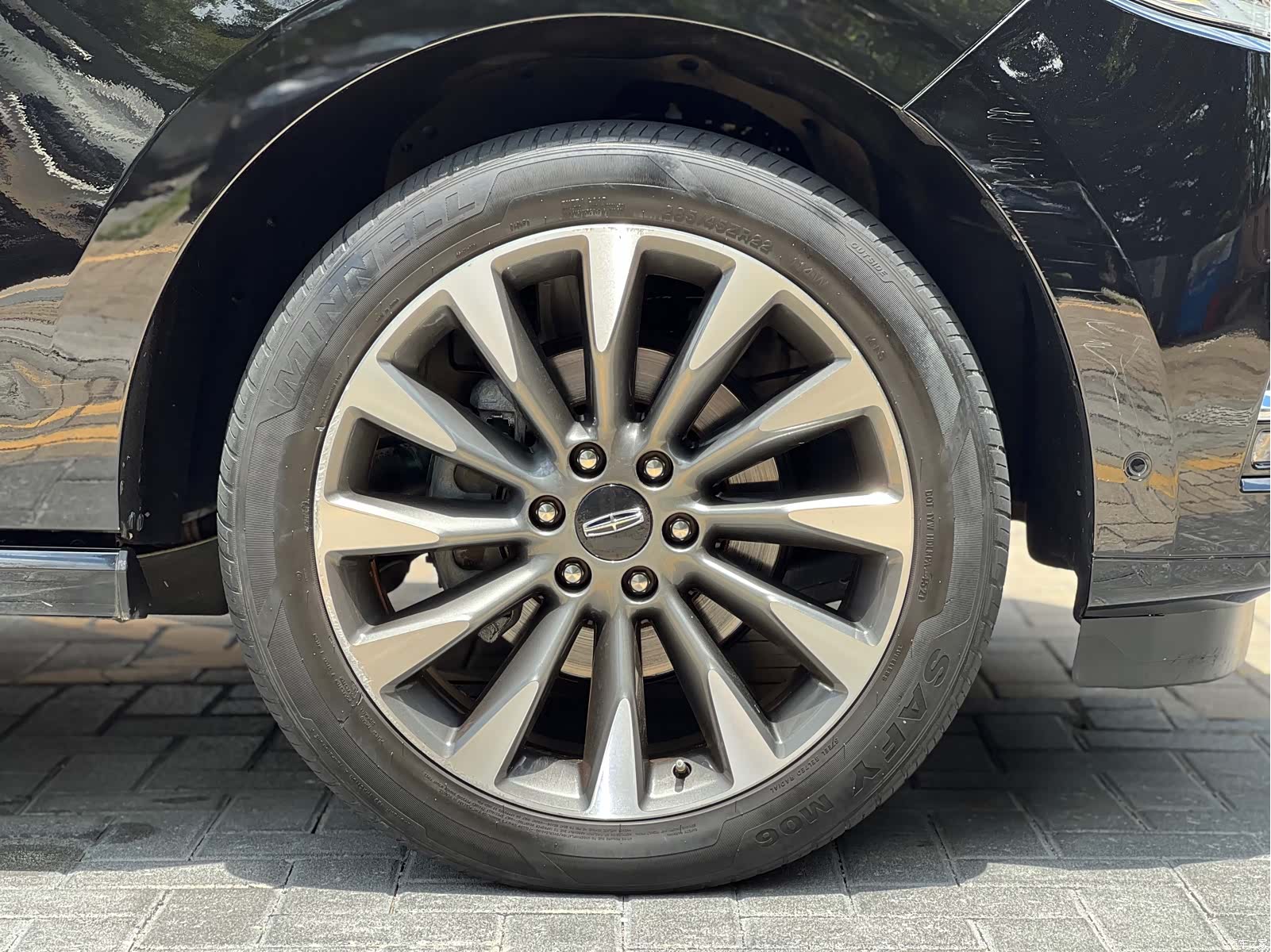 Lincoln Navigator, 2019 21