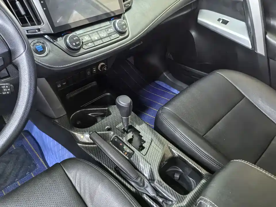 Toyota RAV4 Rongfang