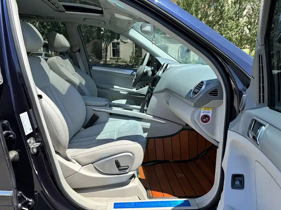 Mercedes-Benz M class