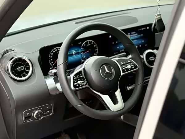 Mercedes-Benz GLB Mercedes-Benz GLB