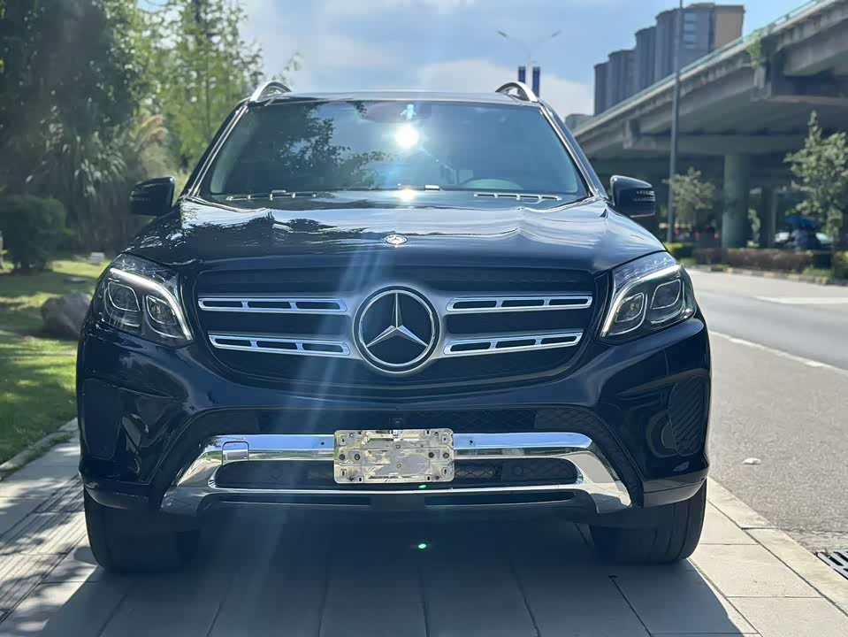 Mercedes-Benz GLS Mercedes-Benz GLS
