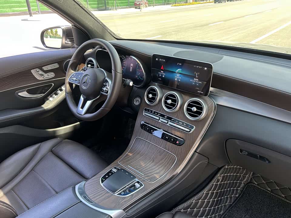 Mercedes-Benz GLC Mercedes-Benz GLC