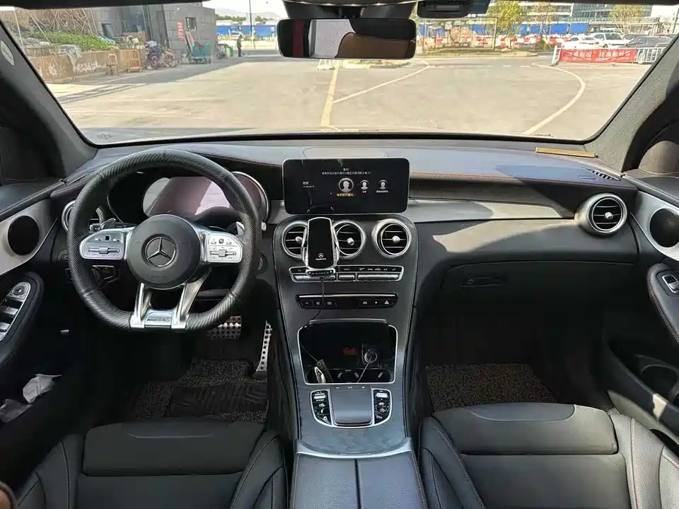 Mercedes-Benz GLC AMG