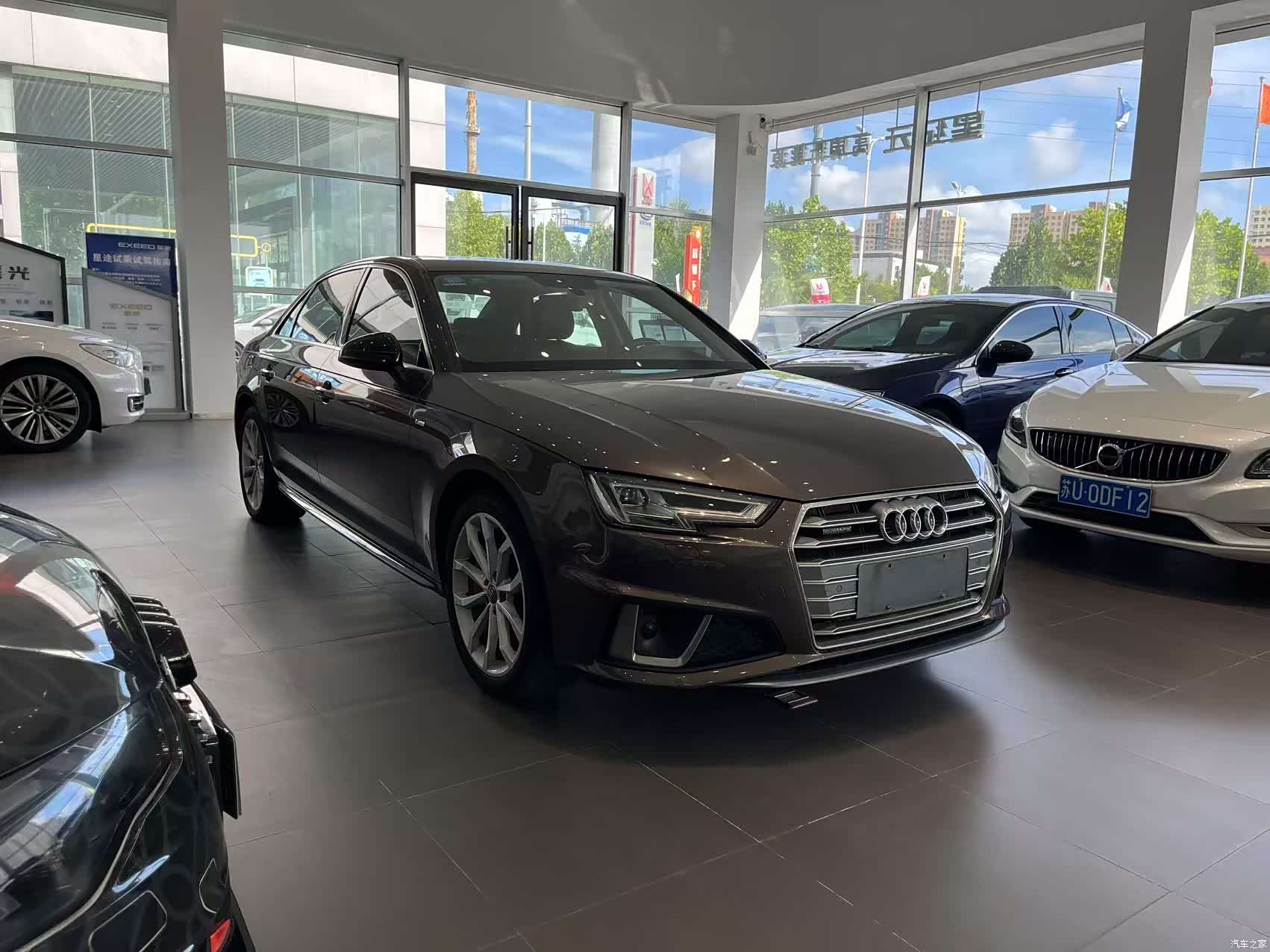 Audi A4L, 2019 3