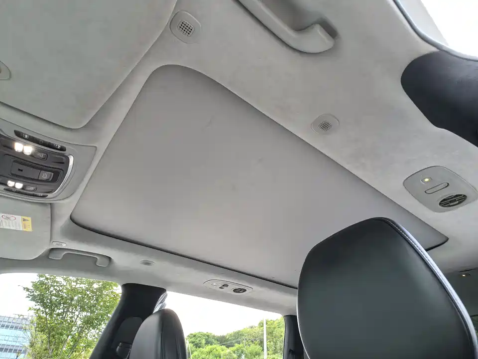 Jeep Grand Commander