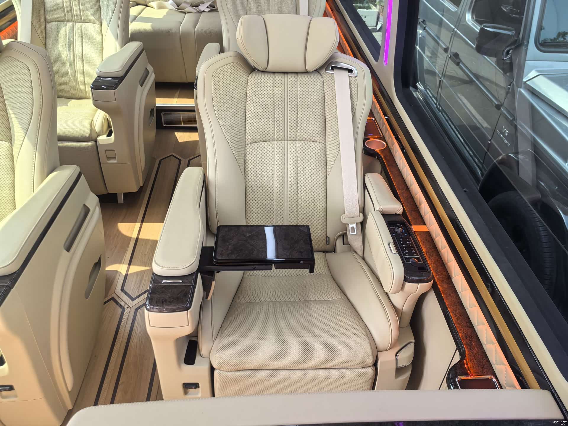 Toyota Coaster, 2022 11