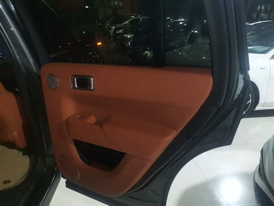 Li Auto Ideal L8
