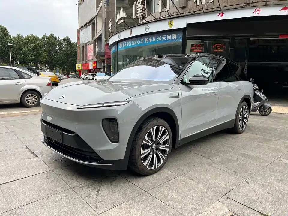 NIO ES8