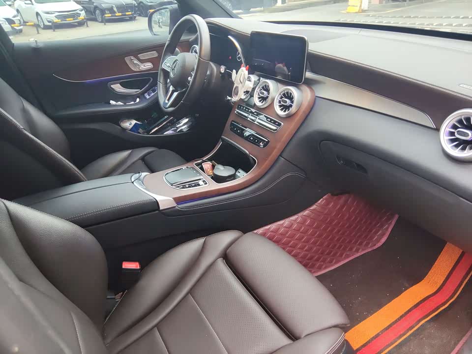 Mercedes-Benz GLC Mercedes-Benz GLC