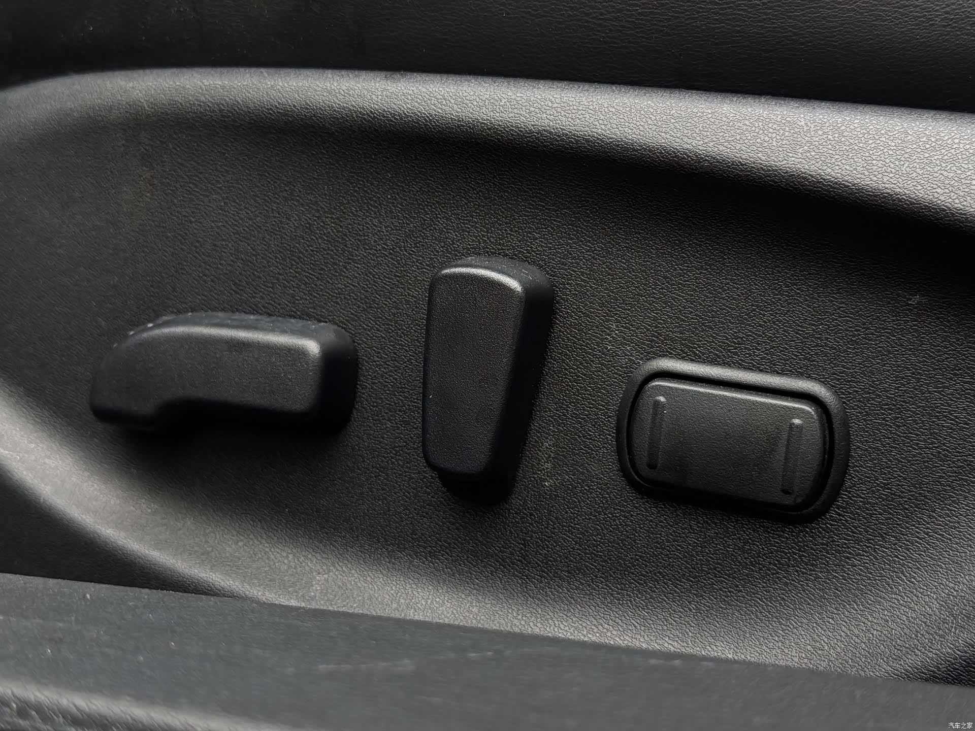 Infiniti Q50L, 2017 12