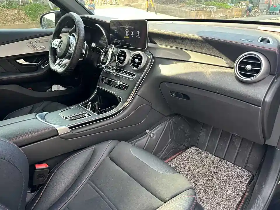 Mercedes-Benz GLC AMG