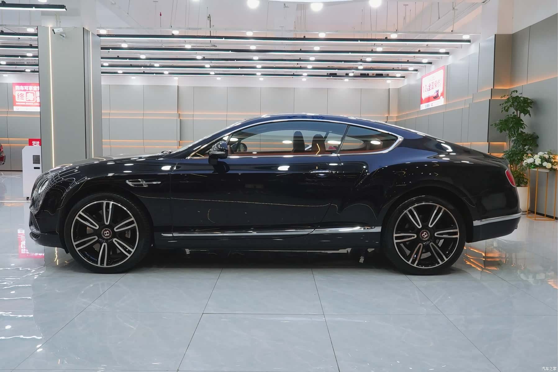 Bentley Continental GT, 2018 4