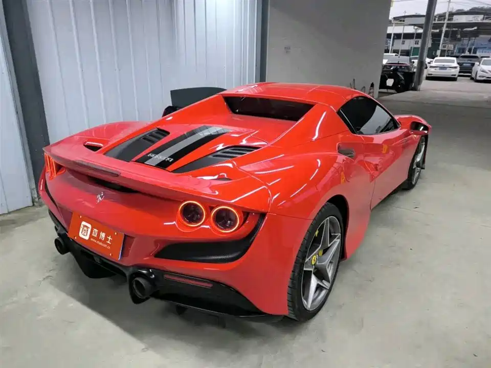 Ferrari F8