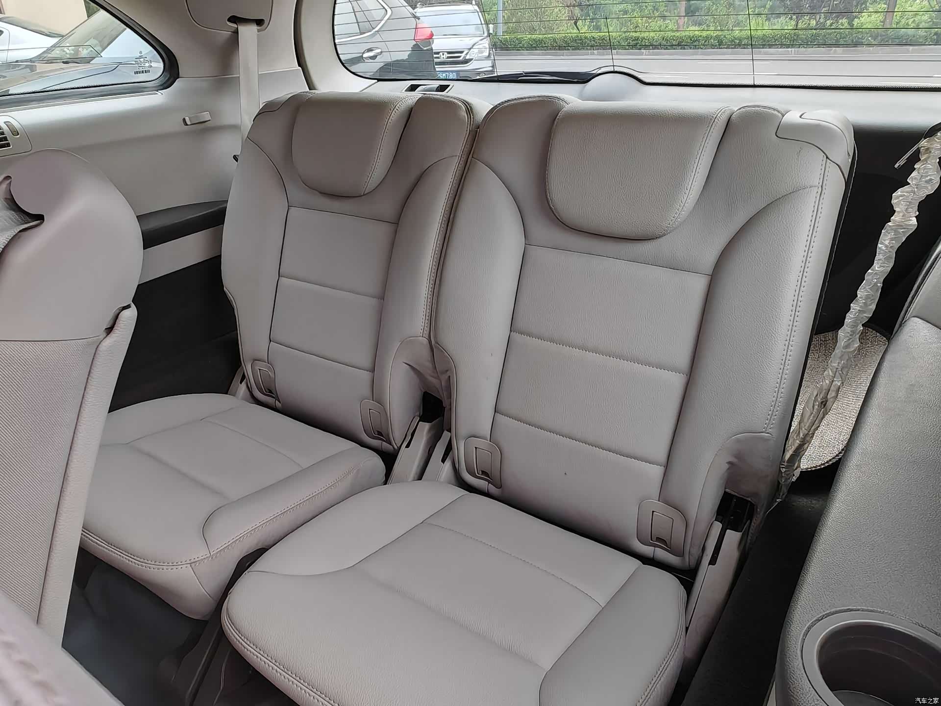 Mercedes-Benz R-Class, 2012 18