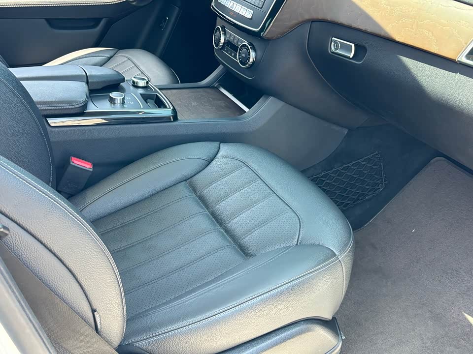 Mercedes-Benz GLE Mercedes-Benz GLE