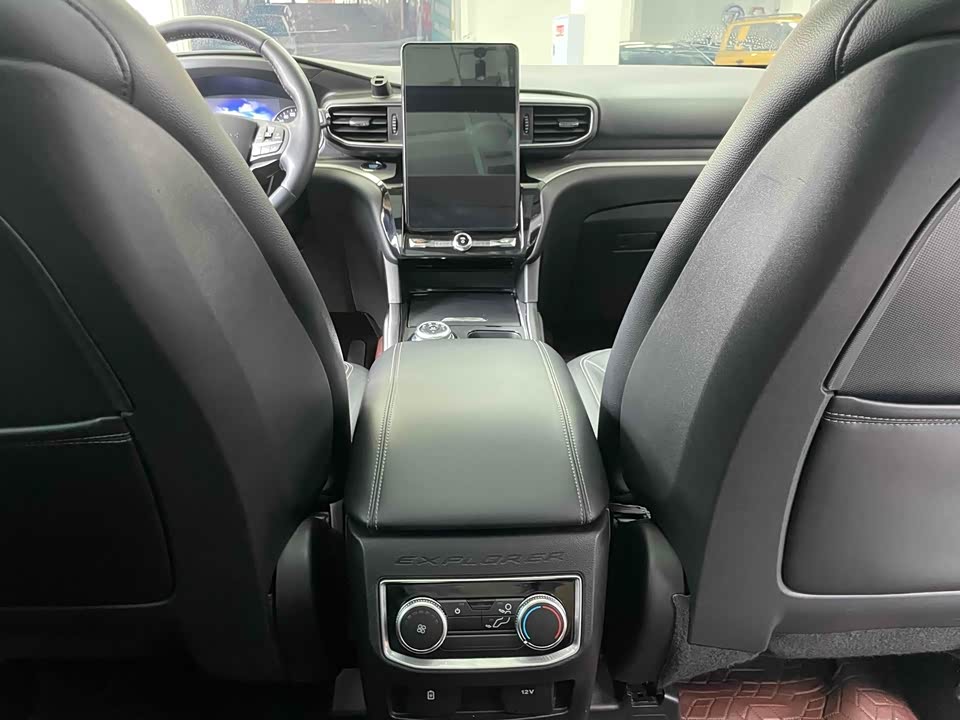 Ford Explorer Ford Explorer