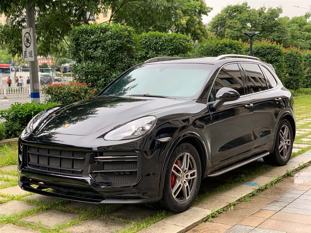 Porsche Cayenne, 2013 1