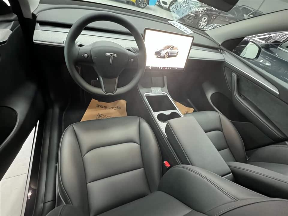 Tesla Model Y Tesla Model Y