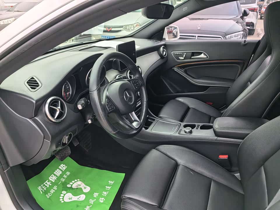 Mercedes-Benz CLA