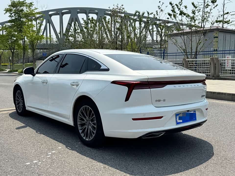 Besturn B70