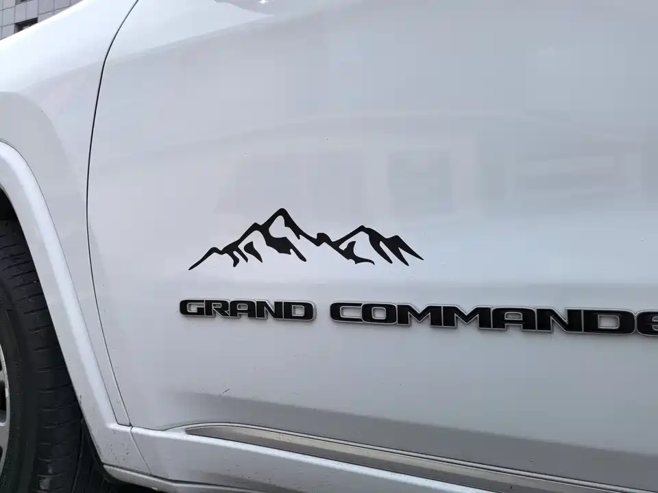 Jeep Grand Commander