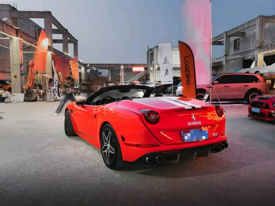 Ferrari California T