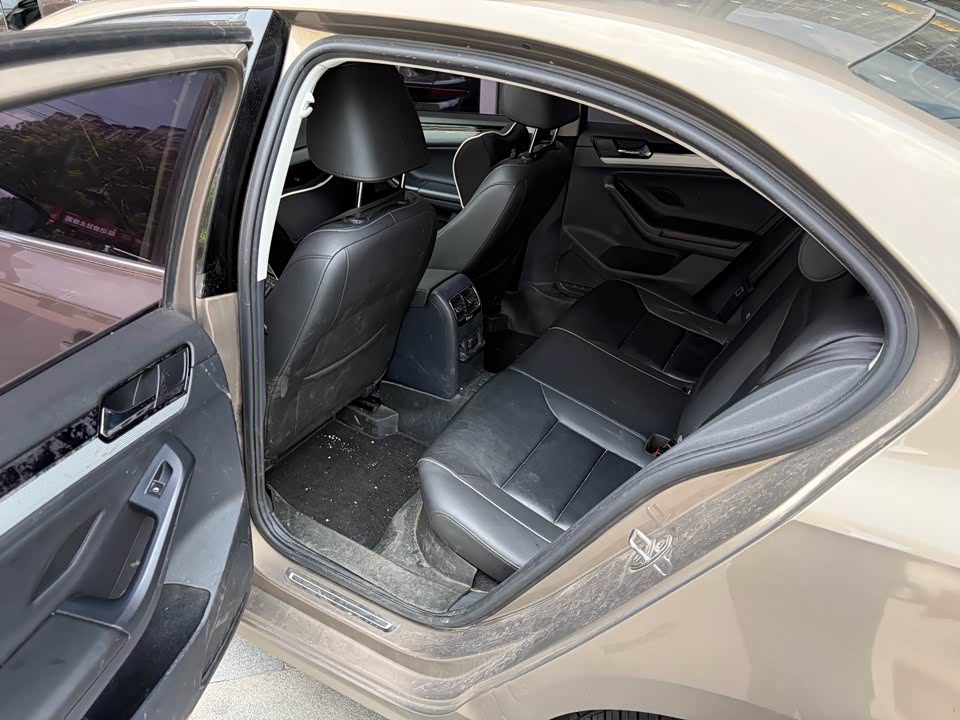 Volkswagen Sagitar Volkswagen Sagitar