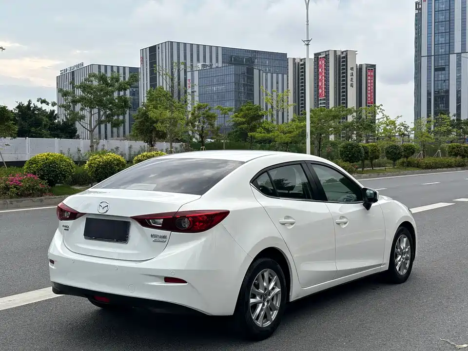 Mazda 3 Angkesaila