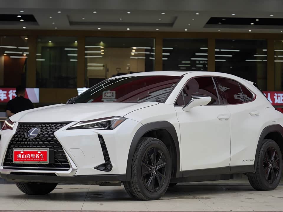 Lexus UX Lexus UX