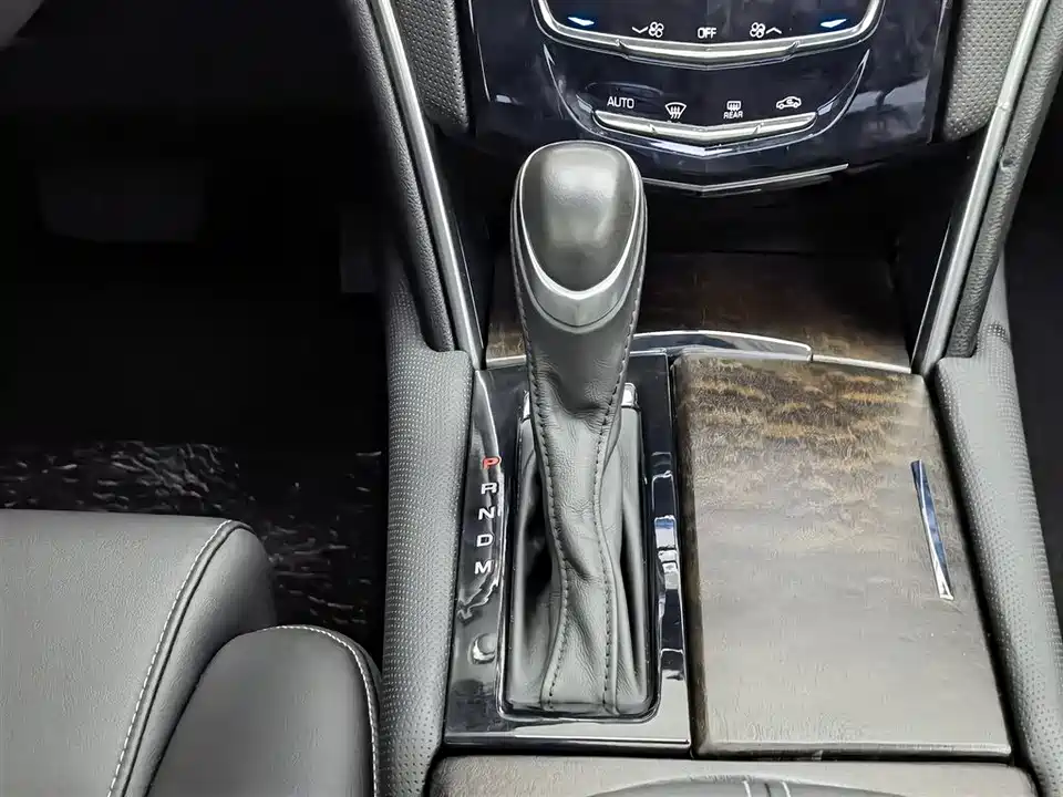 Cadillac XTS