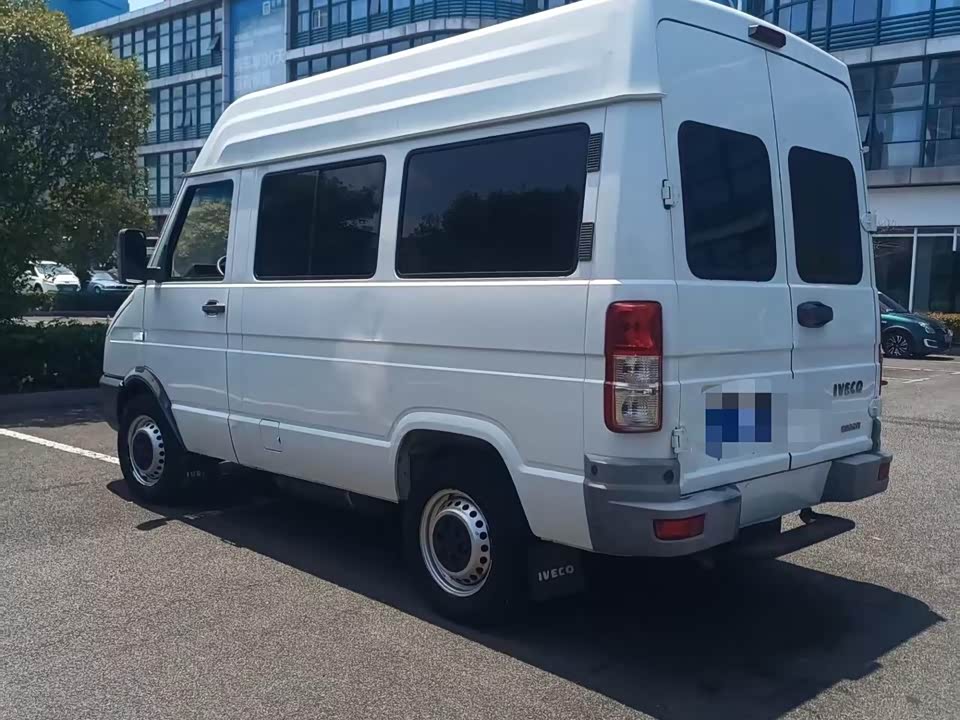 Iveco proud