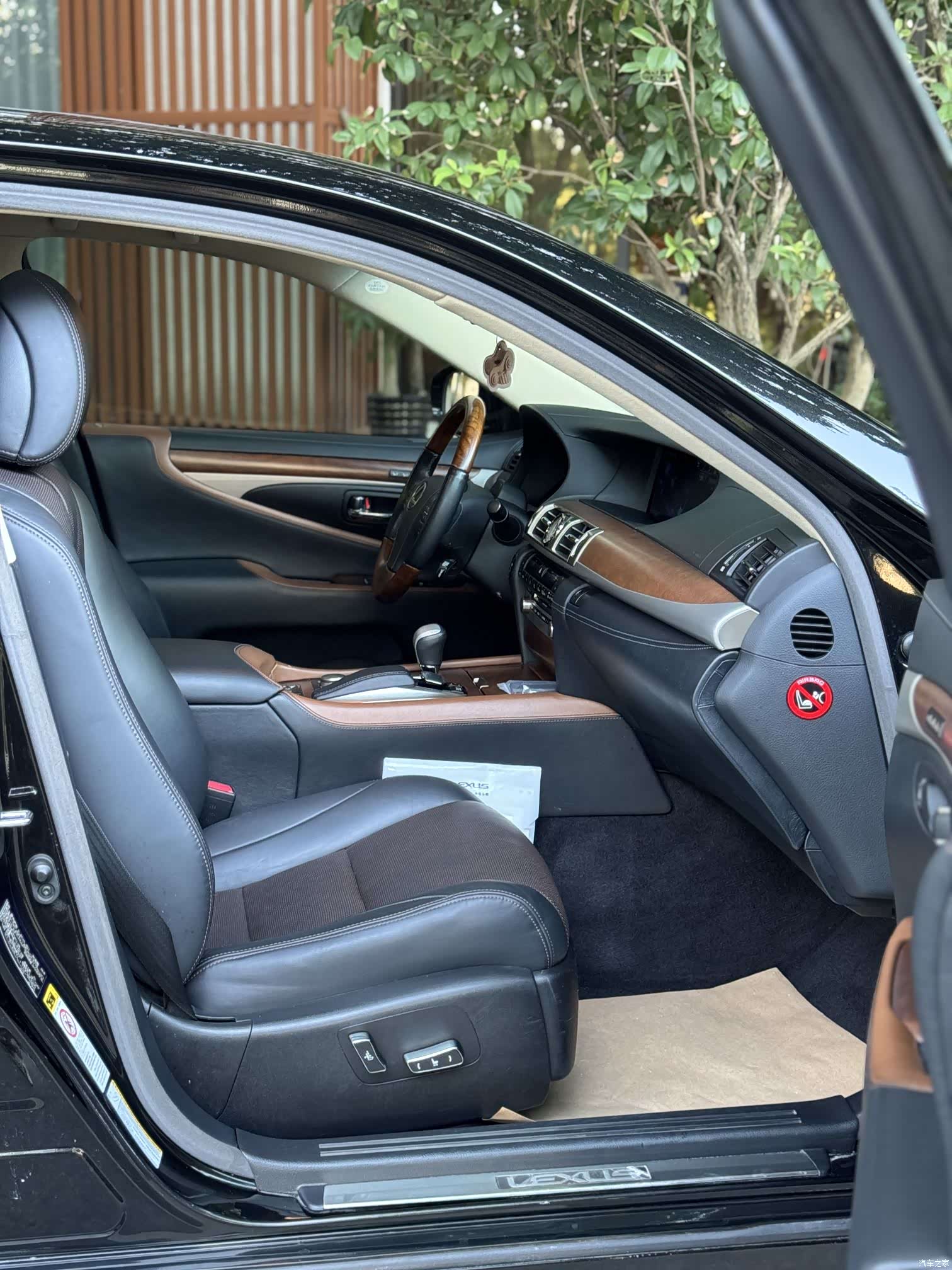 Lexus LS, 2013 27