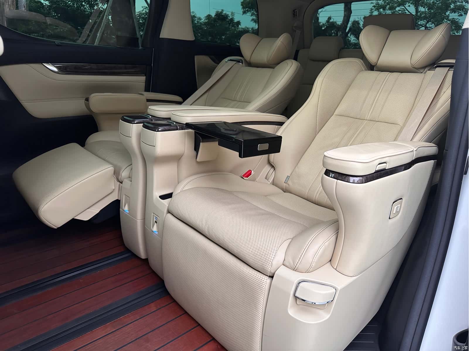 Toyota Alphard, 2021 15