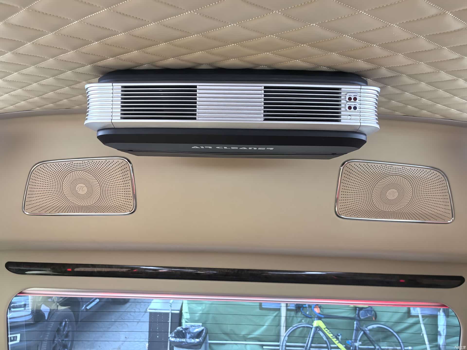 Toyota Coaster, 2022 18