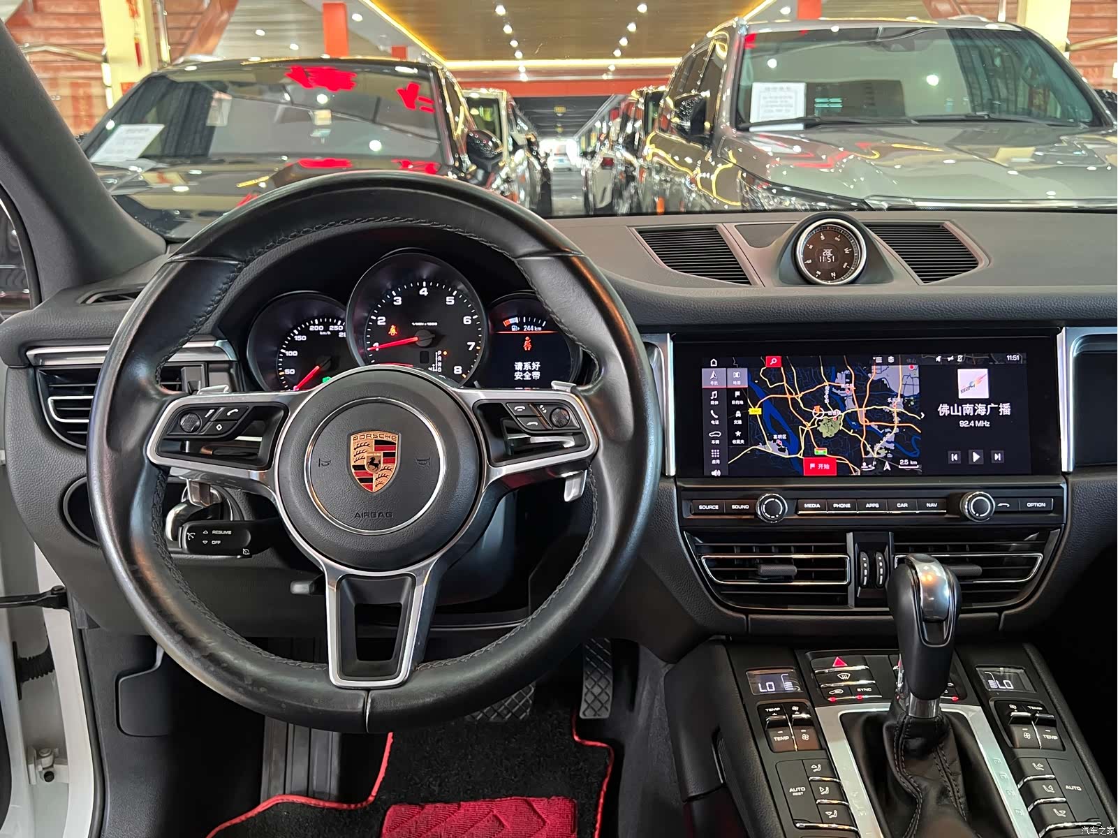 Porsche Macan, 2020 9