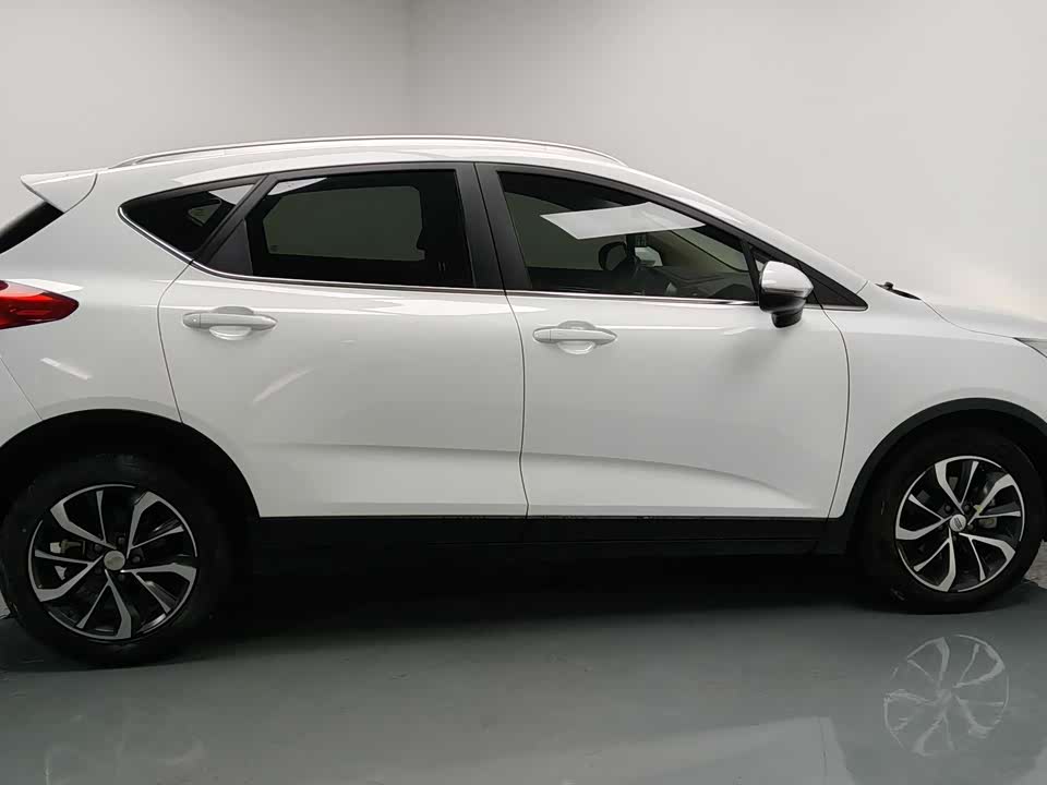 Geely Emgrand GS