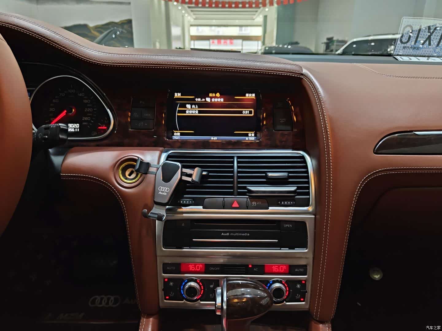 Audi Q7, 2012 12