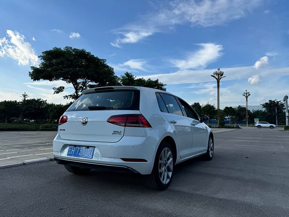 Volkswagen golf