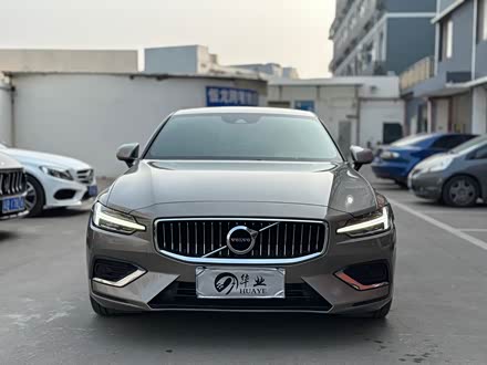 沃尔沃s60 2020款 t4 智逸豪华版