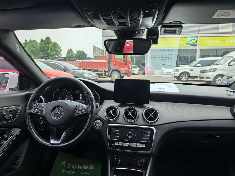 Mercedes-Benz CLA