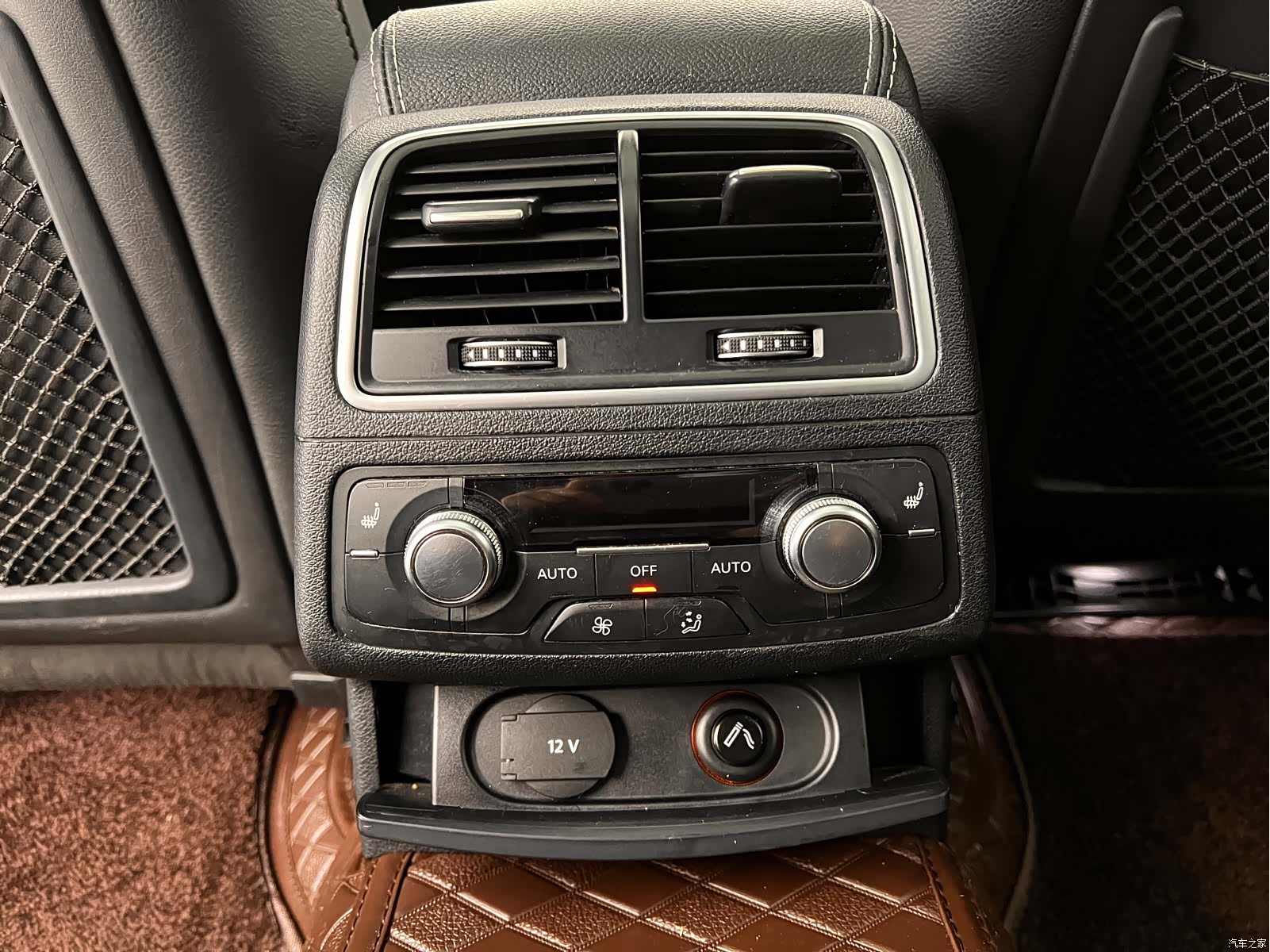 Audi A6L, 2018 24