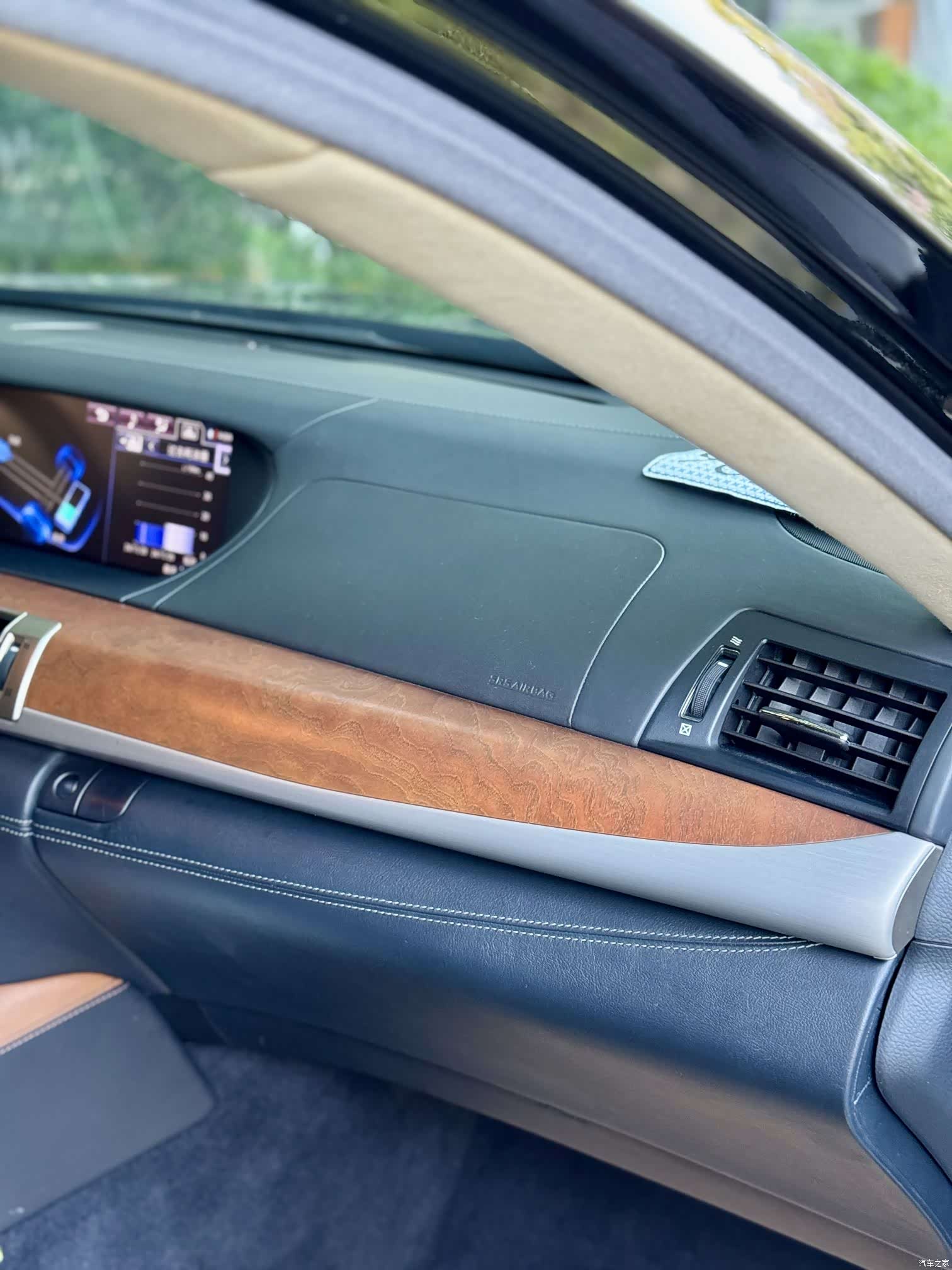 Lexus LS, 2013 28