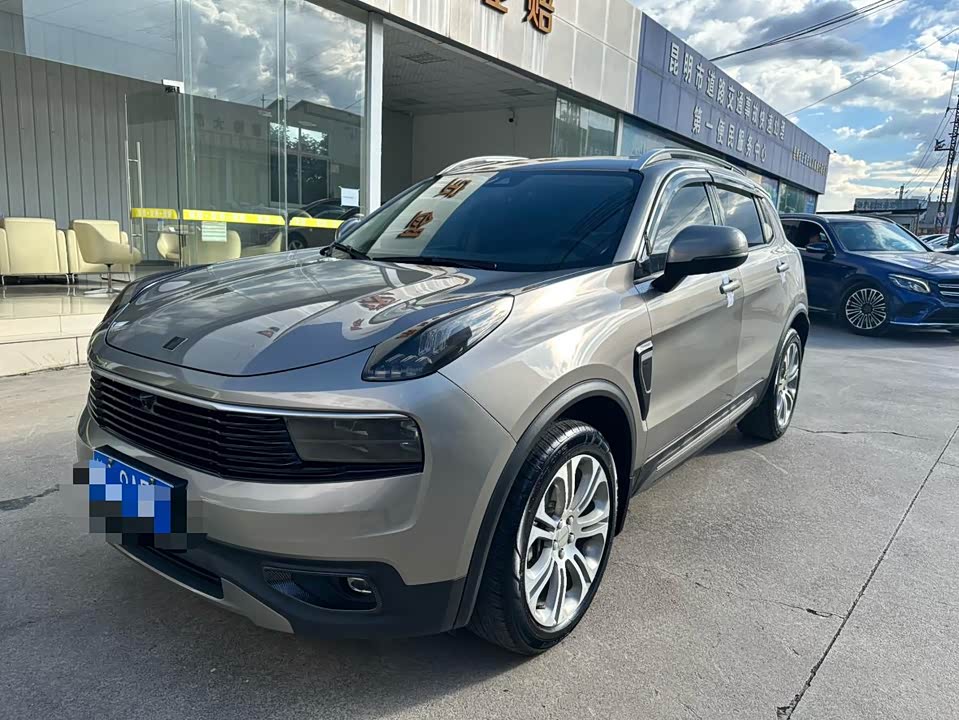 Lynk & Co 01